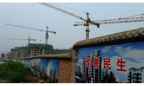 吉林古特生物產(chǎn)業(yè)園是敦化市重點(diǎn)項(xiàng)目，服務(wù)中心認(rèn)真當(dāng)好店小二